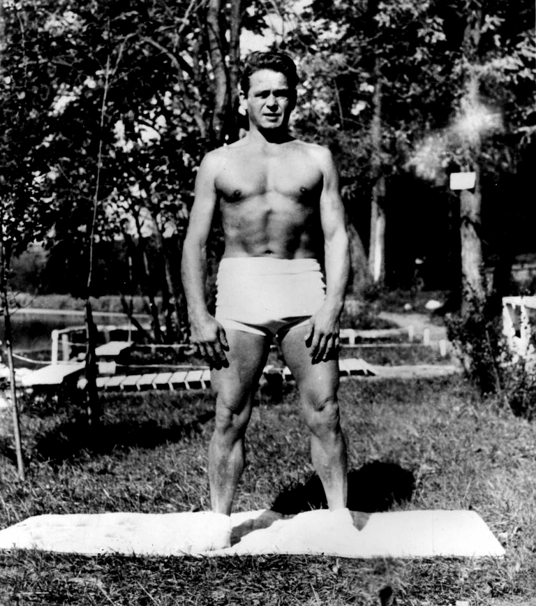 Joseph-Pilates-768x868 Joseph-Pilates-768x868
